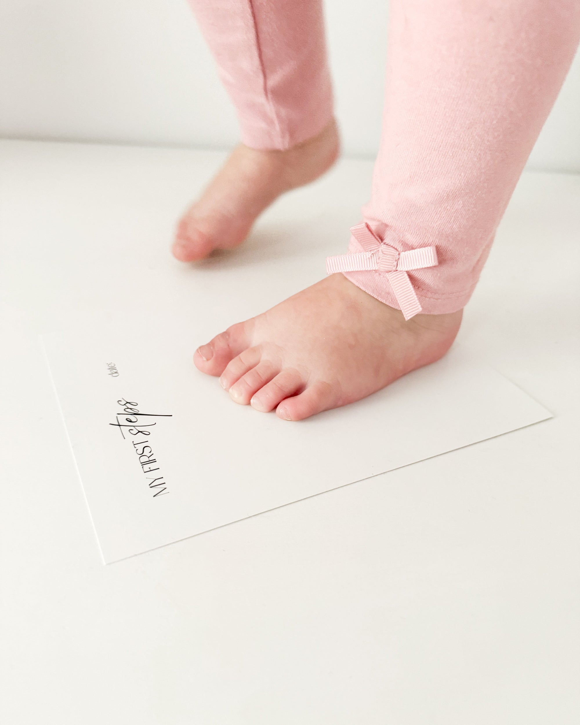 Mess-free inkless baby footprint keepsake kit